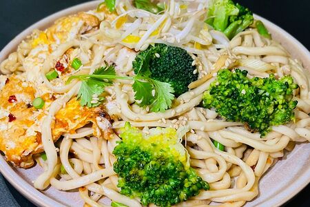 С яйцом и брокколи