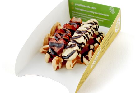 Бельгийская вафля Клубника-Банан и топпинг