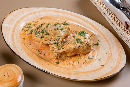 Голубцы из индейки в сливочно-томатном соусе