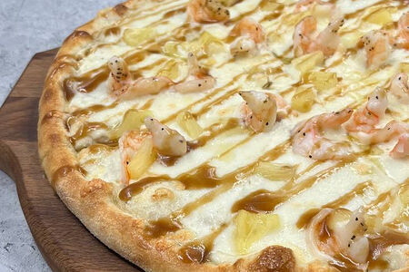 Пицца с ананасом и индейкой