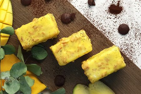 Муссовое пирожное Манго-Маракуйя