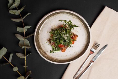 Теплый салат с мраморной говядиной