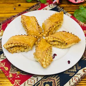 Гата с грецкими орехами