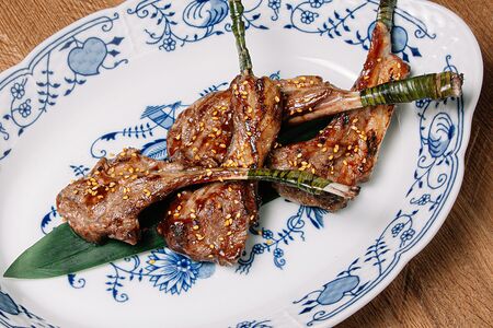 Ягнёнок на кости