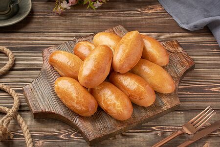 Пирожки фуршетные с вишней