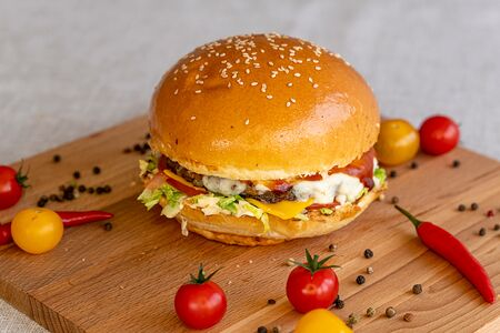 Бургер Сырный