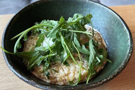 Каша из булгура с креветками и страчателлой