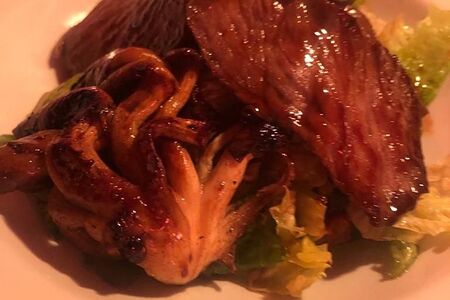 Тёплый салат с ростбифом