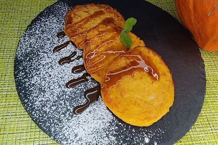 Оладьи из тыквы с солёной карамелью