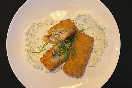 Судак в сливочно-сырном соусе