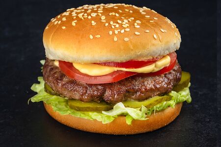 Макс Бургер