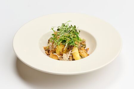 Салат с говяжьим языком