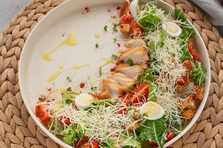 Цезарь с курицей
