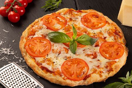 Римская пицца Маргарита