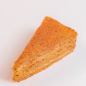 Пирожное Медовик