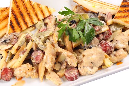 Салат Мясной с колбасками