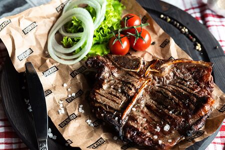 Стейк на кости Дефицитный