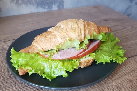 Сэндвич с ветчиной