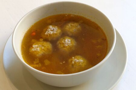 Суп куриный с фрикадельками
