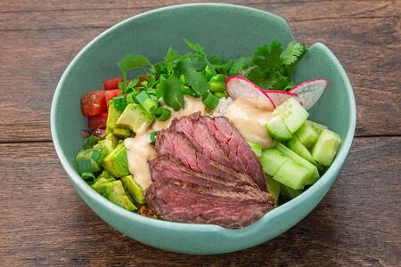 Поке с ростбифом