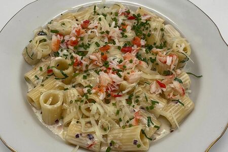 Ригатони с камчатским крабом