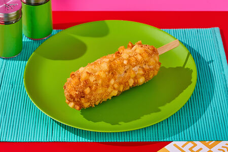 Корейский корндог с сосиской и сыром Моцарелла