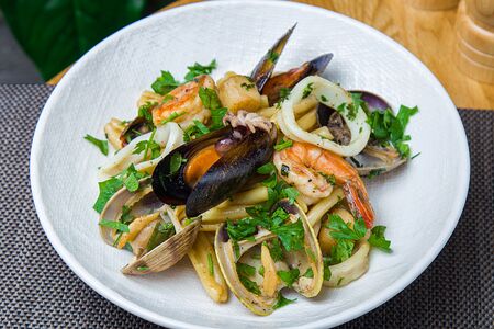 Паста казаречче с морепродуктами