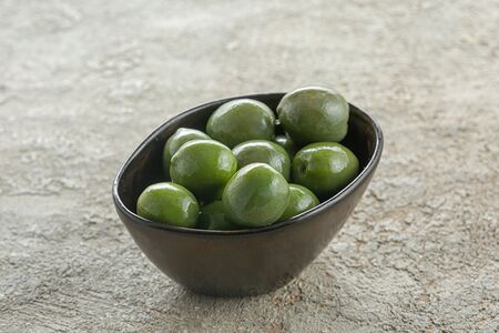 Оливки зеленые