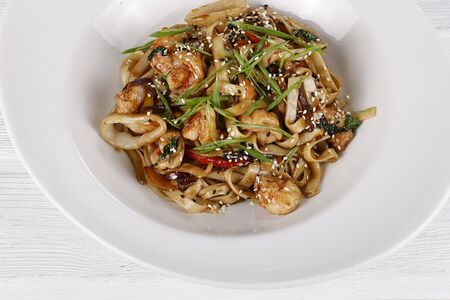 Удон с морепродуктами