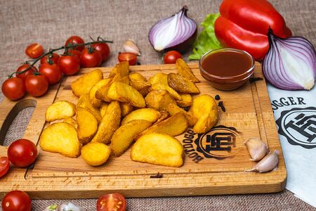 Картофель по-деревенски большой