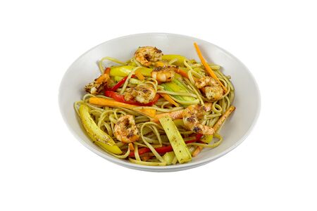 Вок с лососем и креветками