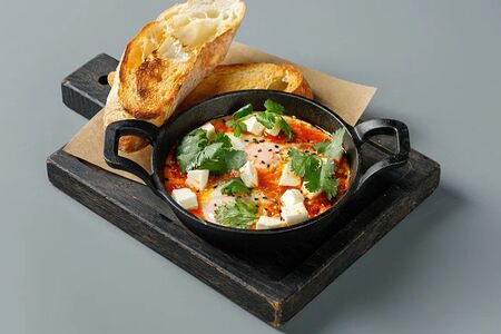 Шакшука с домашним сыром