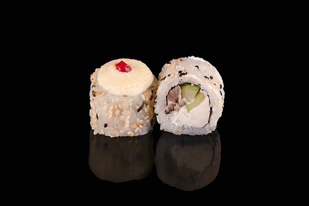 Ролл с угрем запеченный