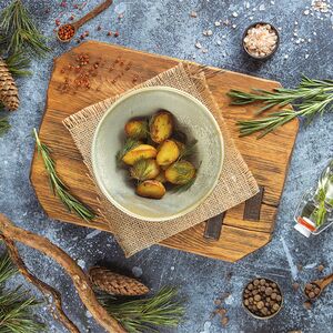 Молодой картофель, розмарин, сливочное масло