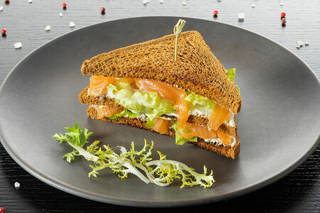 Сэндвич с лососем