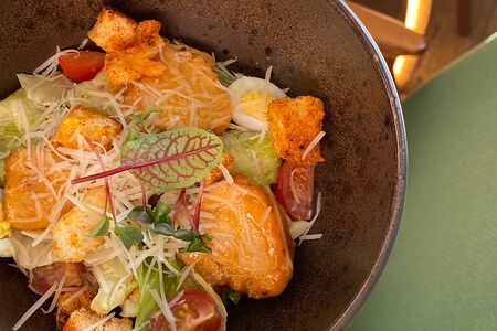 Цезарь с теплым цыплёнком