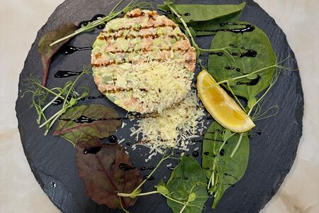 Тартар из сёмги с авокадо