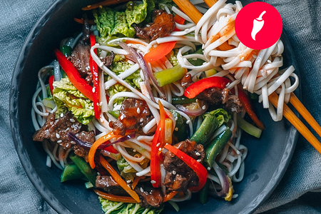 Вок с удоном и говядиной