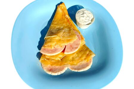 Блин с сыром и ветчиной