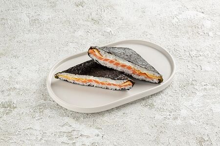 Суши-сэндвич с лососем