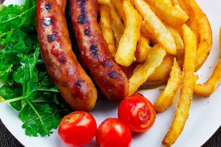 Баварские колбаски из cвинoй шеи с картошечкой по-деревенски