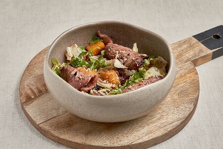 Салат с ростбифом