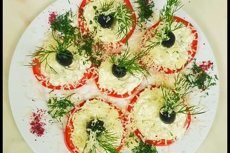 Помидоры с сыром и чесноком