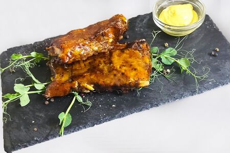 Ребрышки свиные в соусе гриль