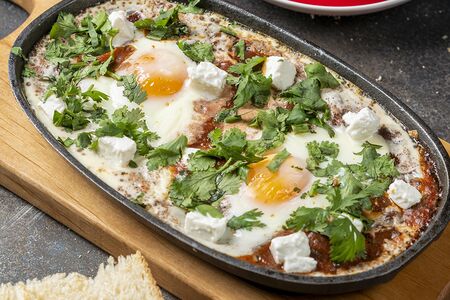 Яичница шакшука классическая