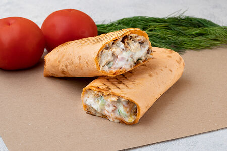 Шаверма в сырном лаваше двойная