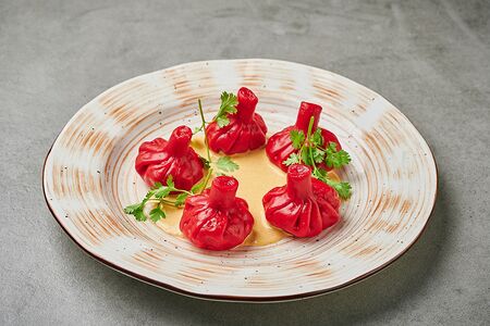 Хинкали с уткой и соусом карри