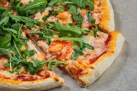 С креветками и кальмаром 30 см