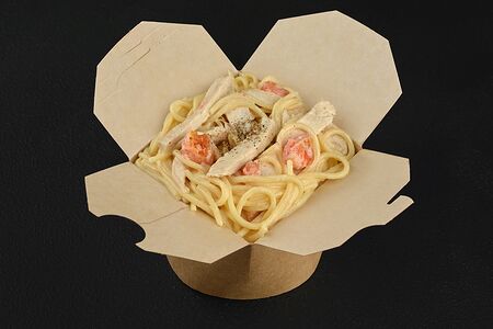 Спагетти с копченой курицей