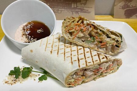 Инь-янь шаверма с курицей, арахисом, кунжутом по-китайски